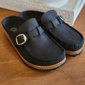 Women's Birkenstock Buckley- NWOT